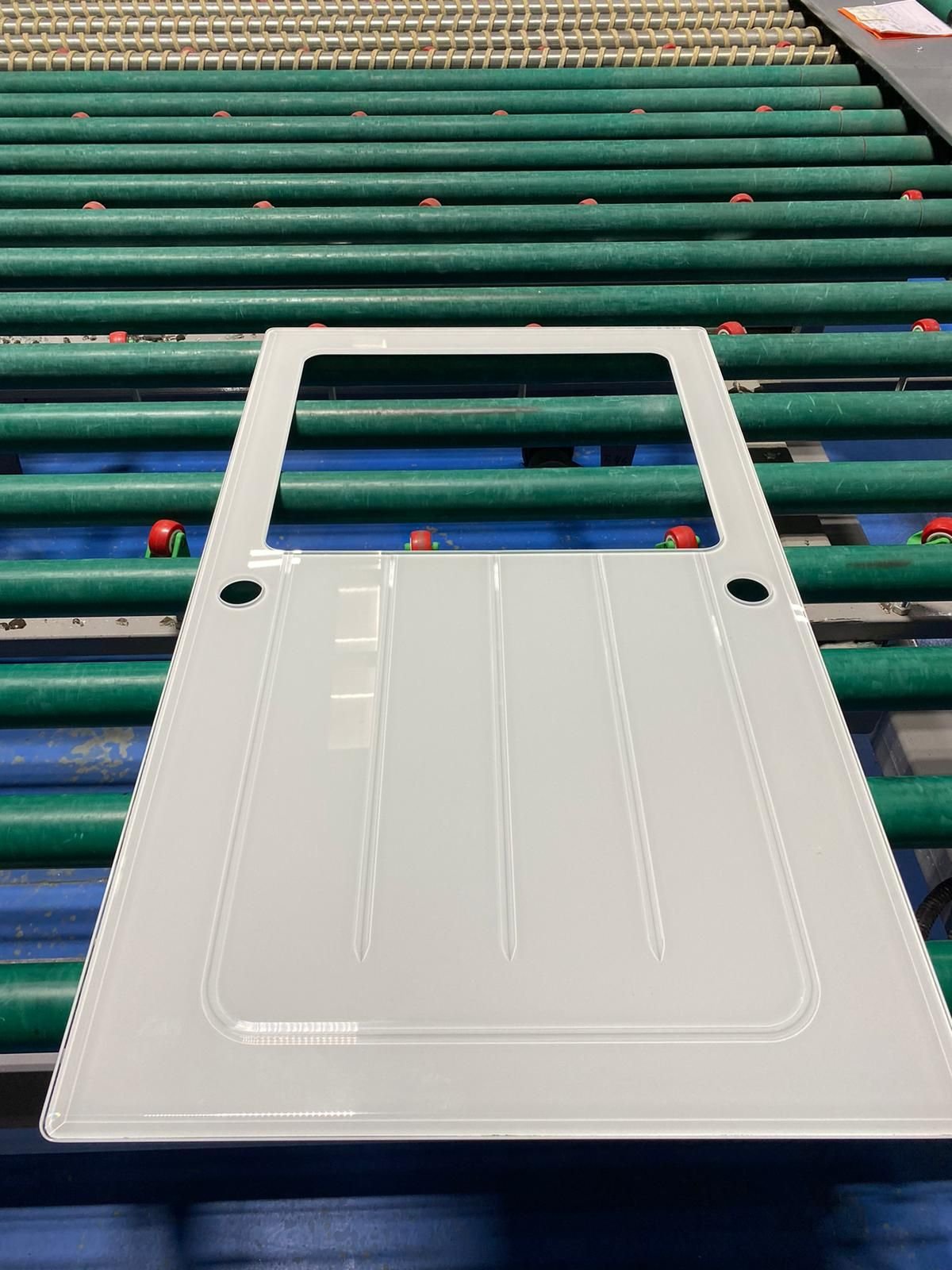 Services sink top glass